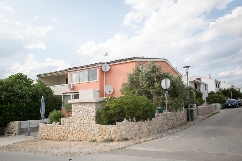 Apartment Adriana Povljana Bagian luar foto